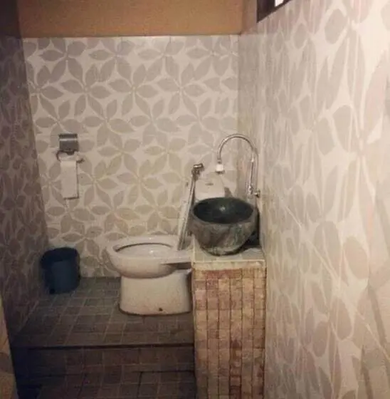 اتاق خانوادگی, Bale Sasak Bungalow