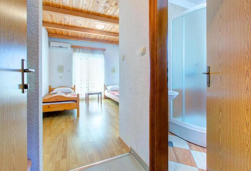 اتاق اکونومی, Pansion Glory