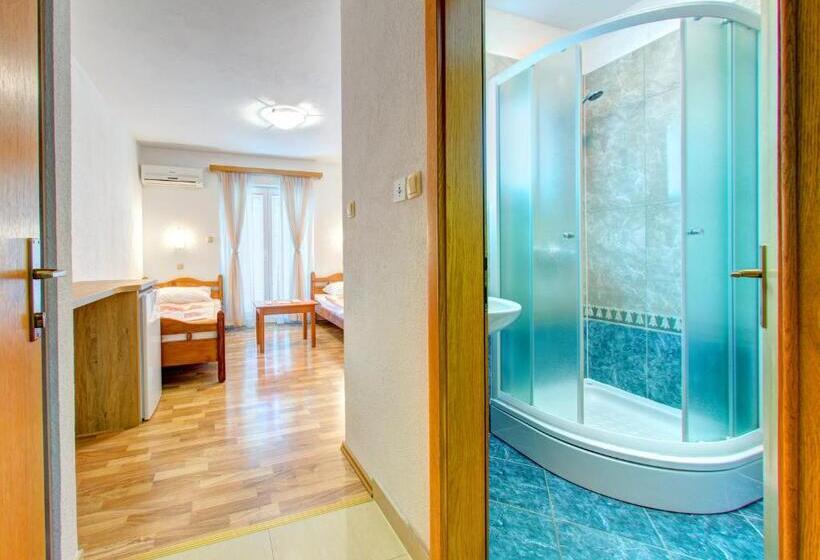 اتاق اکونومی, Pansion Glory