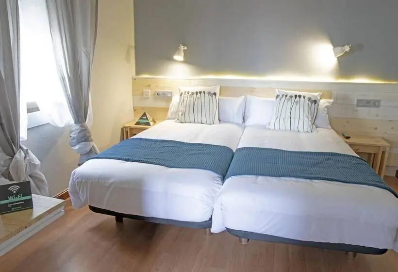 Standaardkamer met Balkon, Alda Centro Ponferrada