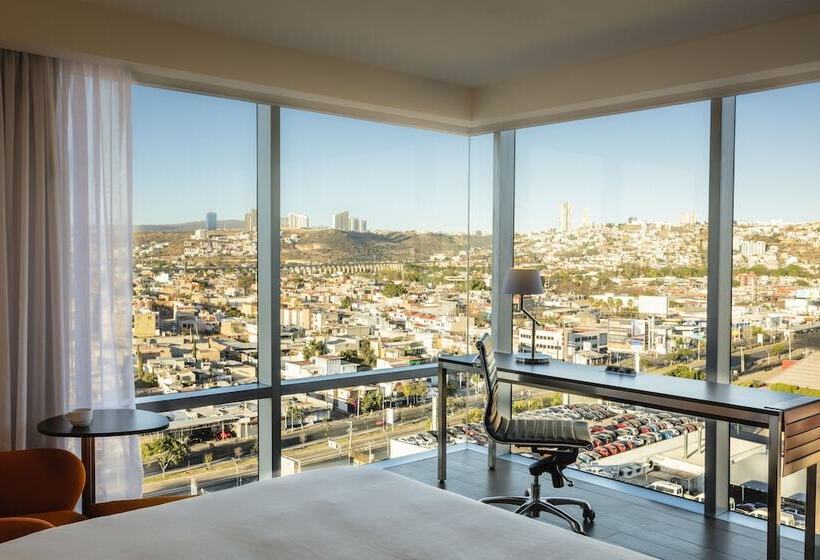 Номер Deluxe Кровать Кинг, Fiesta Inn Express Queretaro Constituyentes