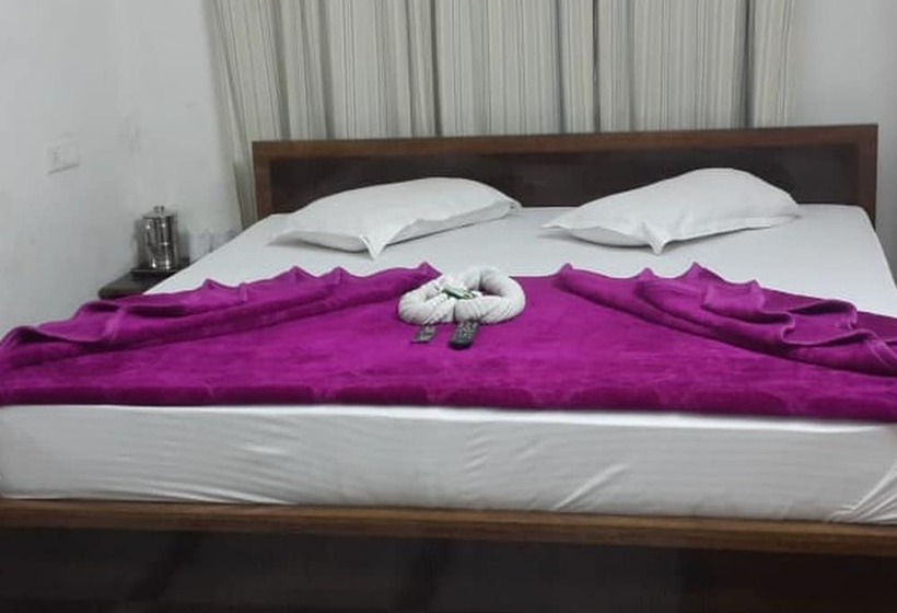 Standard Szoba, Greenwood