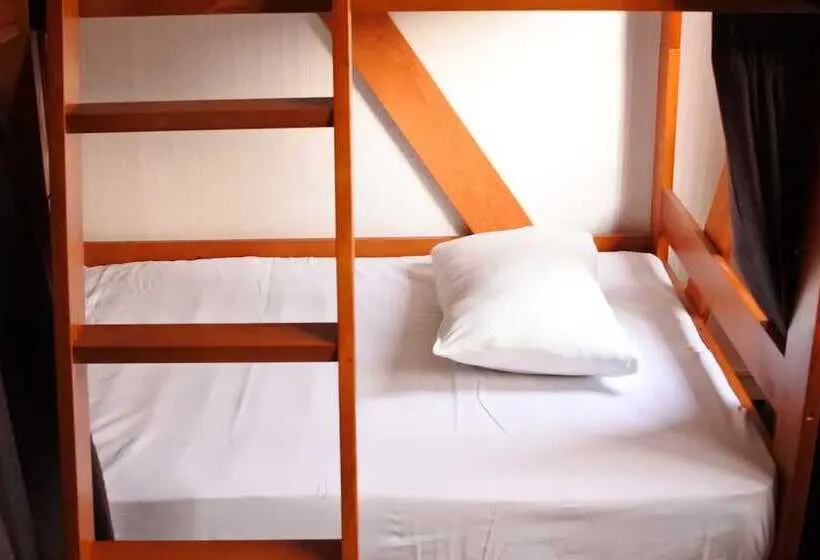 Vuode Makuusalissa, Guest House M104 Kagoshima