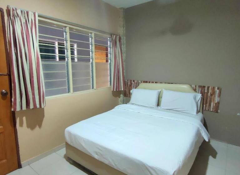 Camera Standard, Kota Lodge
