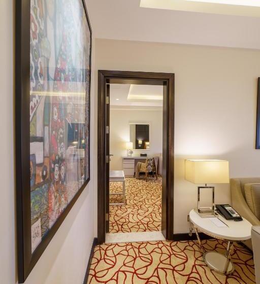 سوئیت 2 خوابه, Radisson Muscat Panorama