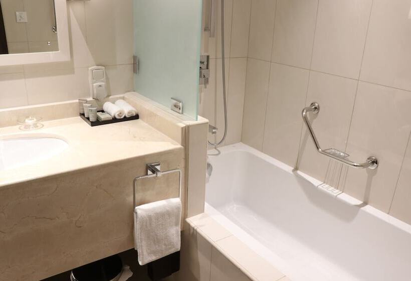 اتاق خانوادگی, Radisson Muscat Panorama