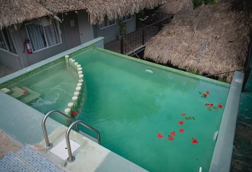 غرفة قياسية مزوَّدة بشُرفة, Mayan Villas
