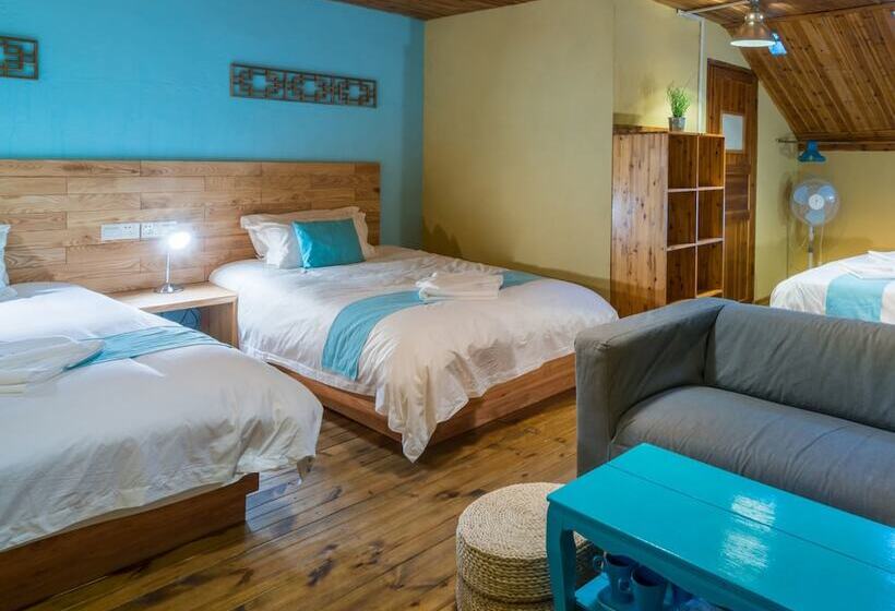 חדר משפחתי, The Giggling Tree