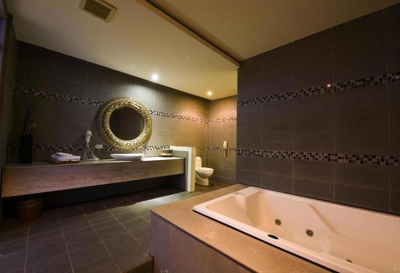 اتاق لوکس, Belle Song Motel