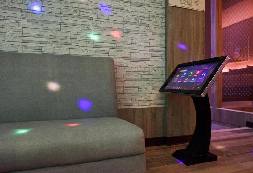 اتاق لوکس با تخت دو نفره بزرگ, Belle Song Motel