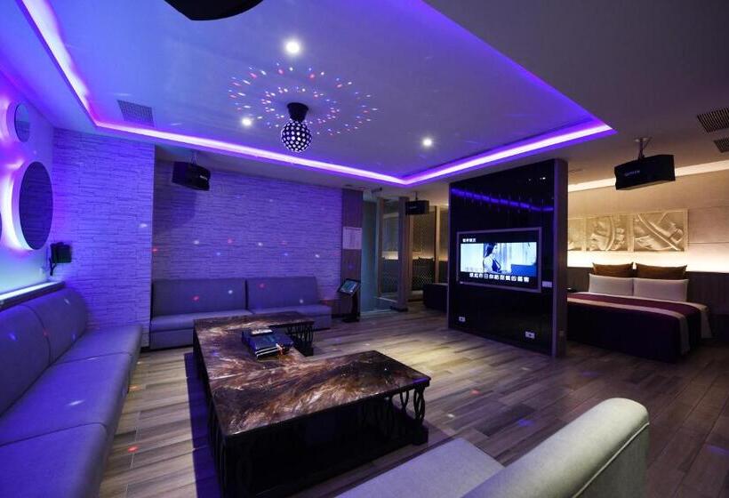 اتاق لوکس با تخت دو نفره بزرگ, Belle Song Motel