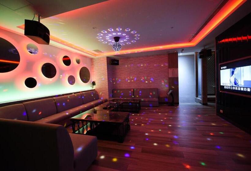 اتاق لوکس با تخت دو نفره بزرگ, Belle Song Motel