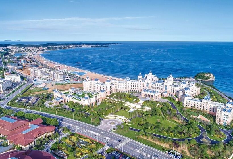 Номер Deluxe Вид на Море, Hilton Dalian Golden Pebble Beach Resort