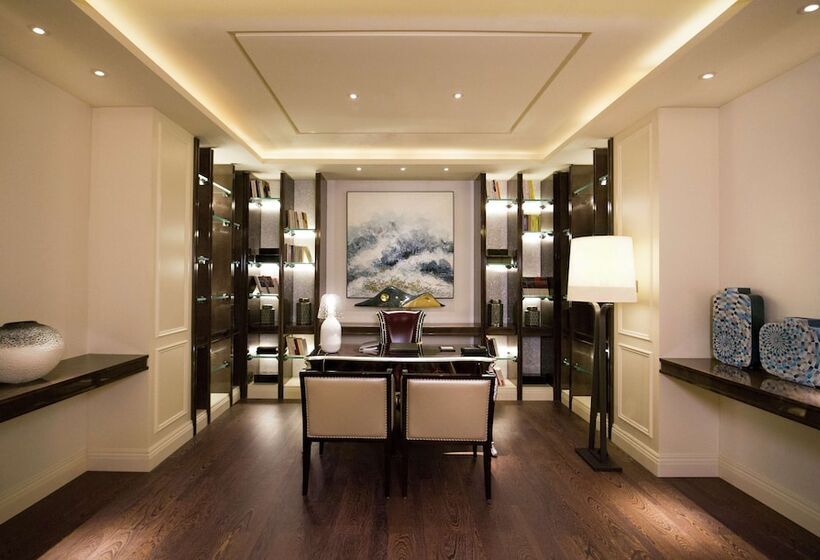 プレジデントスイートルーム, Hilton Dalian Golden Pebble Beach Resort