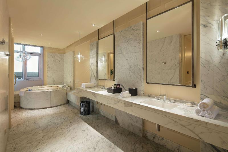 Президентский Люкс, Hilton Dalian Golden Pebble Beach Resort
