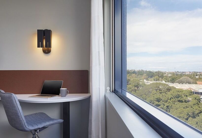 可看到停车场的标准间, Holiday Inn Express Newcastle, An Ihg