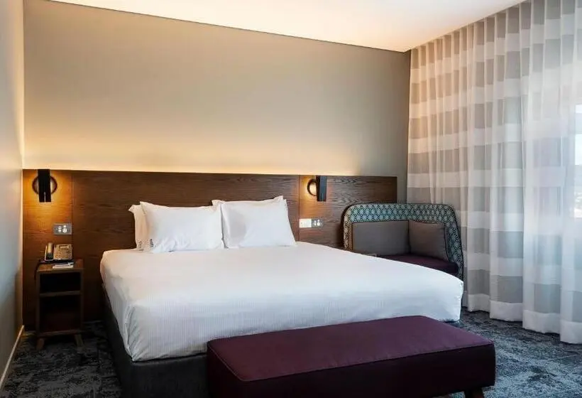 اتاق سوپریور با تخت بزرگ, Holiday Inn Express Newcastle, An Ihg