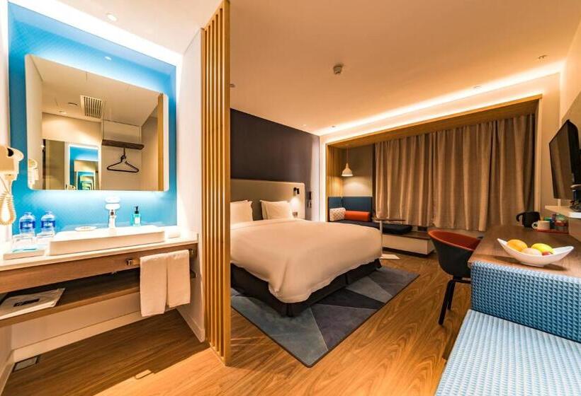 带大床的高级房间, Holiday Inn Express Shijiazhuang High Tech Zone, An Ihg