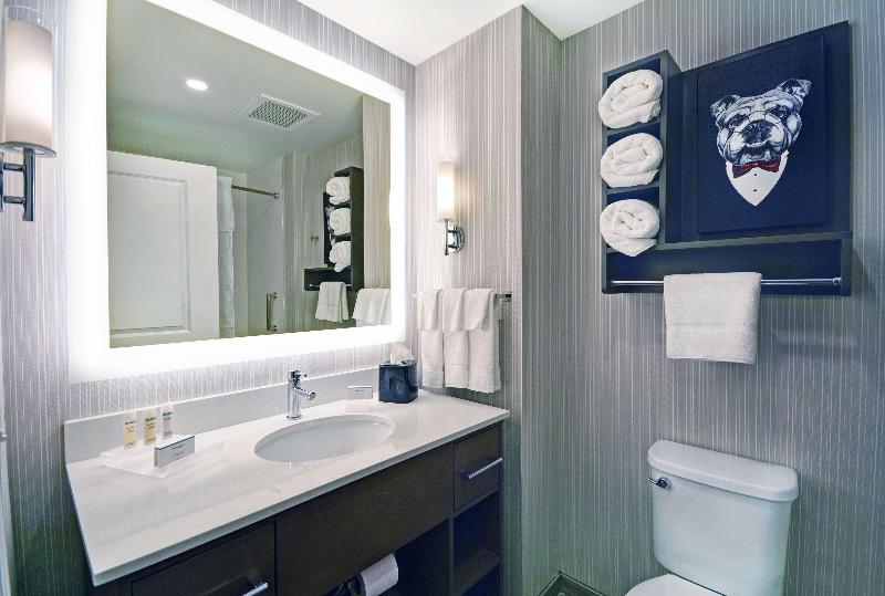 Suite King Size Bed, Homewood Suites By Hilton Athens Downtown University Area