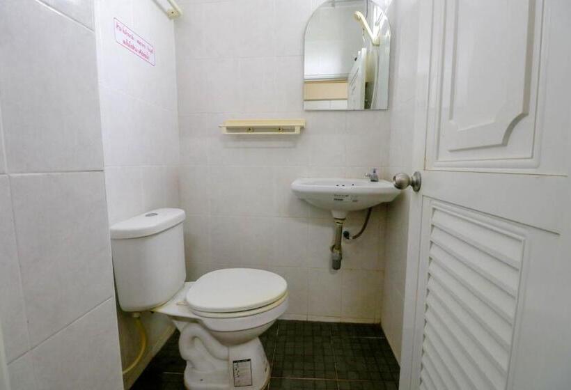 이코노미 룸, Pha Mansion