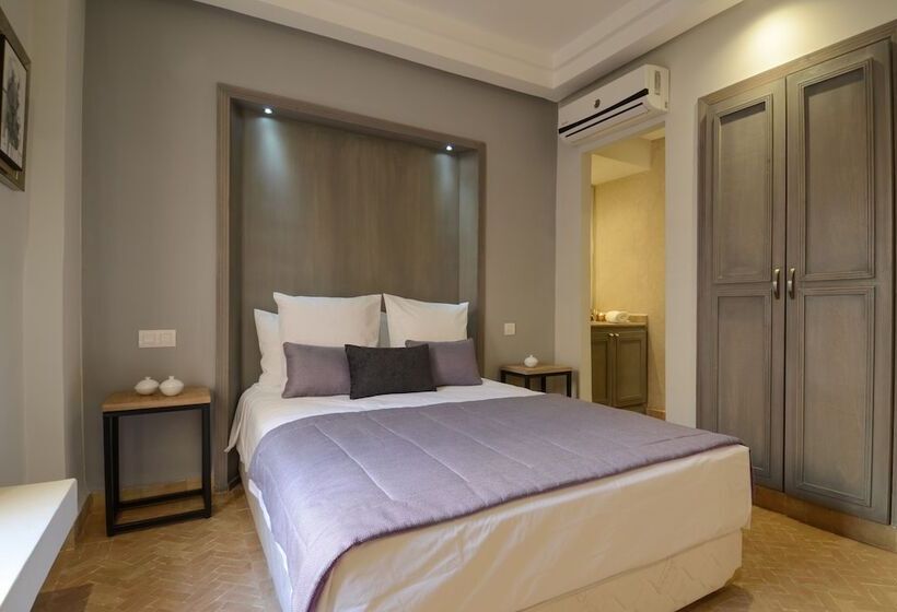اتاق سوپریور, Riad Ayni