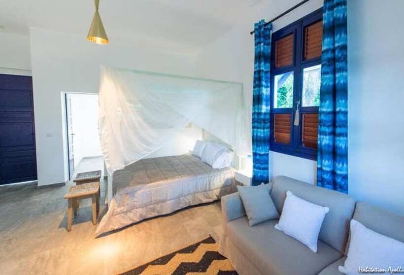 سوییت با چشم‌انداز باغ, Apolline