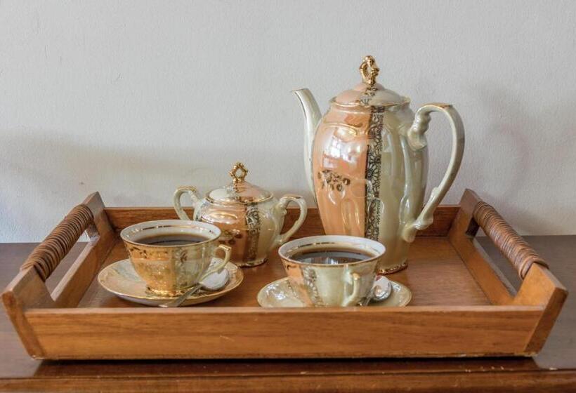 חדר סטנדרט לשלושה, Arxontiko Krana