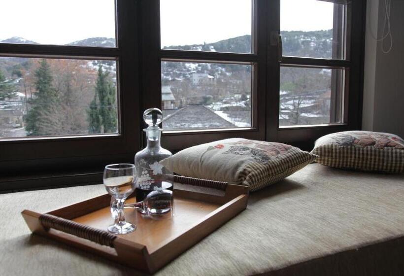 חדר סטנדרט לשלושה, Arxontiko Krana