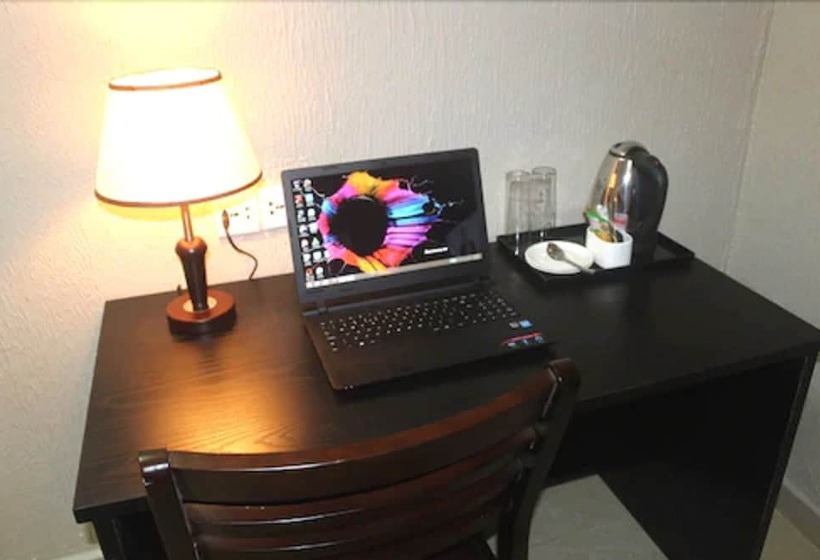 اتاق استاندارد, Corina