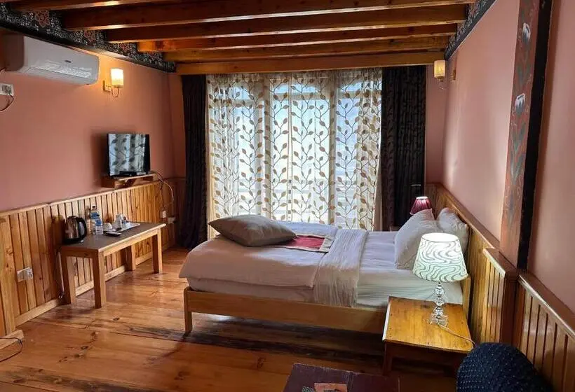 اتاق استاندارد یک نفره, Jambayang Resort