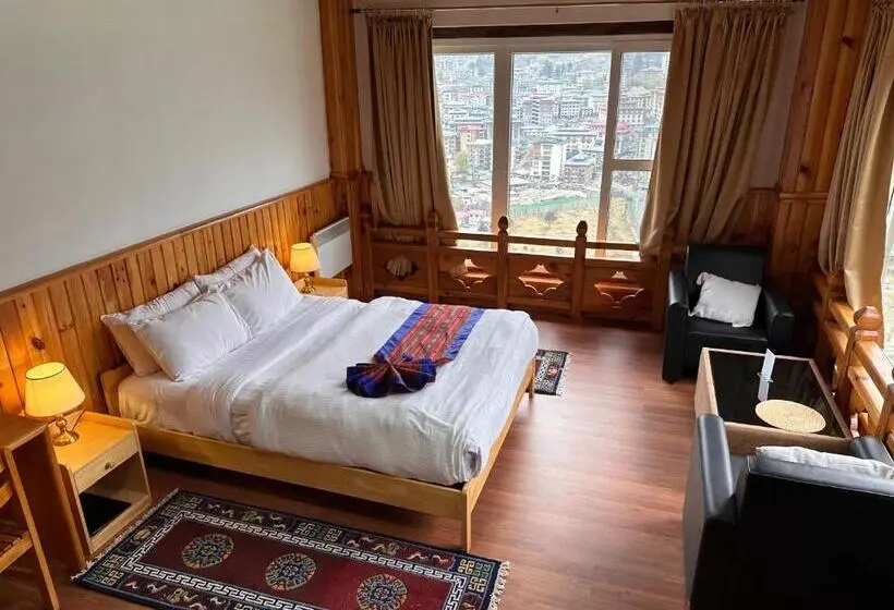 اتاق لوکس با بالکن, Jambayang Resort