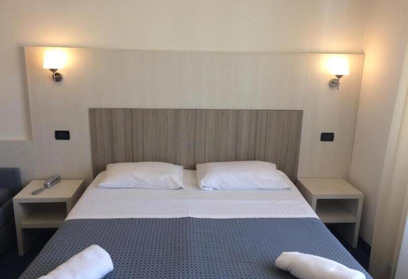 标准三人间, Perla Del Mare