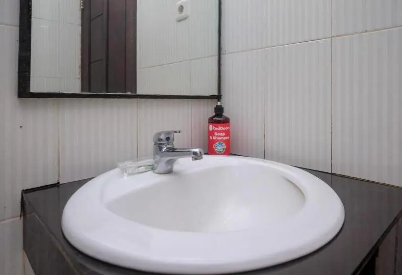 スーペリアールーム, Reddoorz Plus At Grand Populer