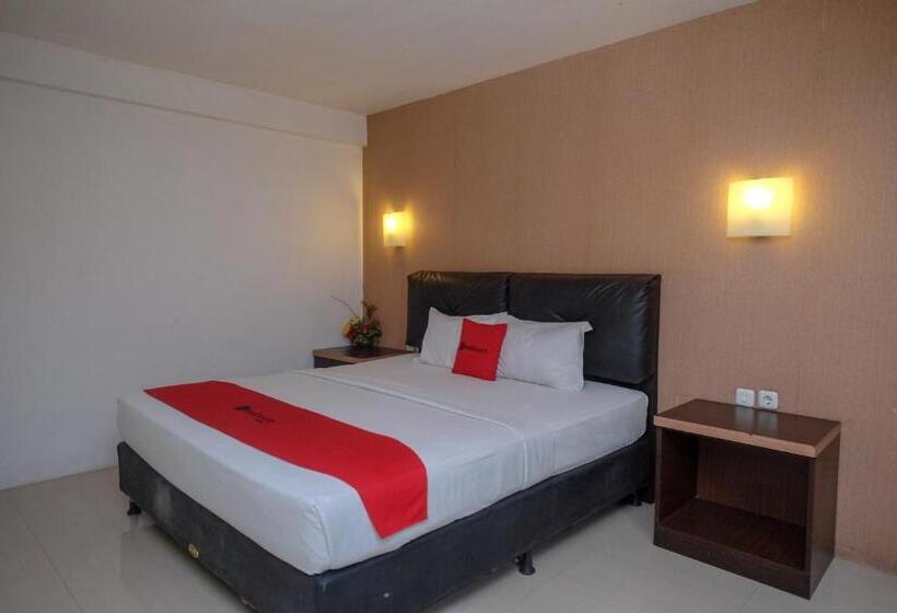 Номер Superior, Reddoorz Plus At Grand Populer