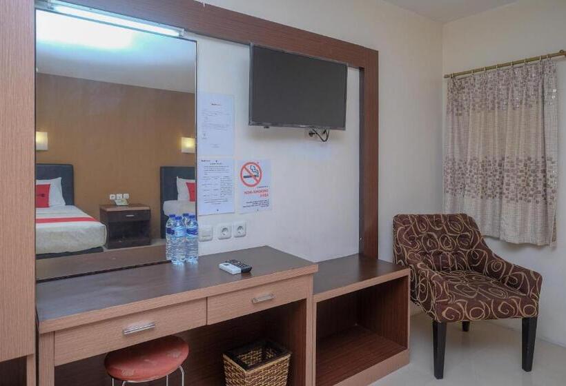 Номер Deluxe, Reddoorz Plus At Grand Populer