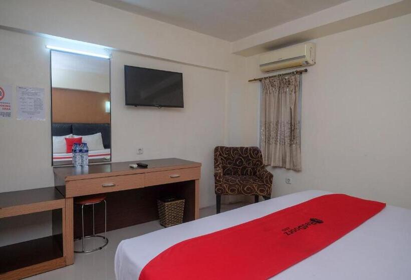 Номер Superior, Reddoorz Plus At Grand Populer