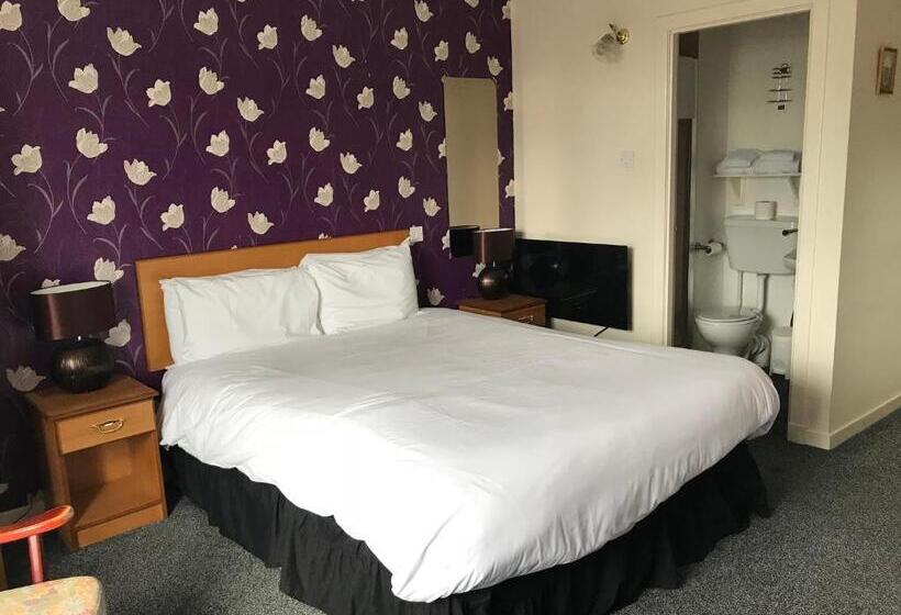 חדר סטנדרט לשלושה, The Old Coach House