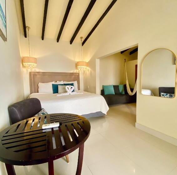 سوئیت با تخت بزرگ, Vista Las Olas Resort