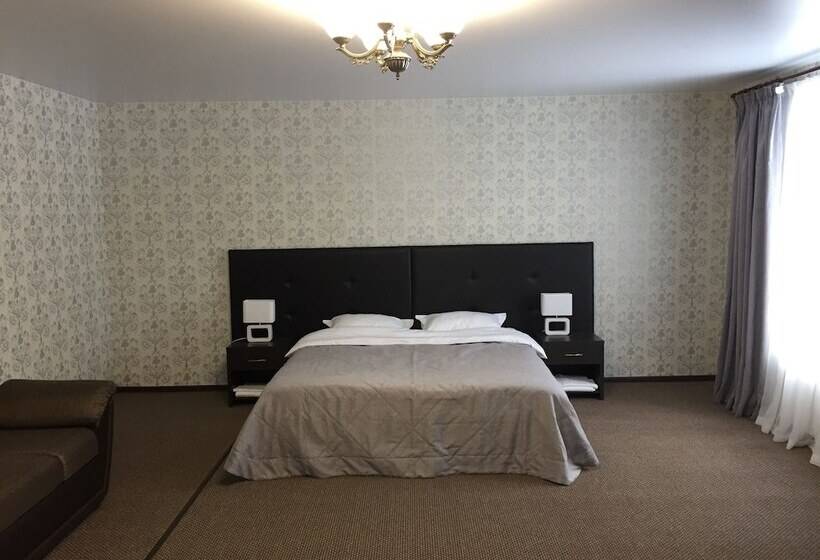 جناح عائلي, Park Hotel Eurasia
