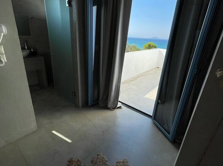 חדר סופריור, Eight Dimensions Capari Suites Elafonisos