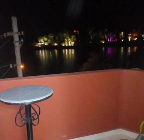اتاق لوکس, El Prince Guesthouse