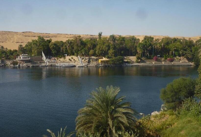 Deluxe room with river view, El Prince Guesthouse