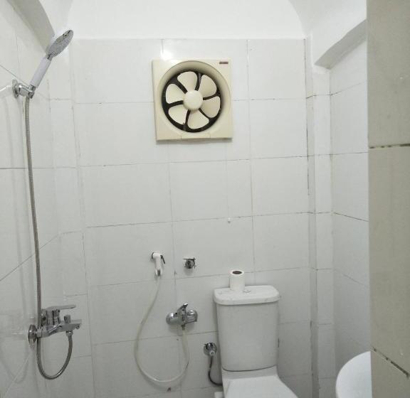 اتاق لوکس با چشم‌انداز دریا, El Prince Guesthouse