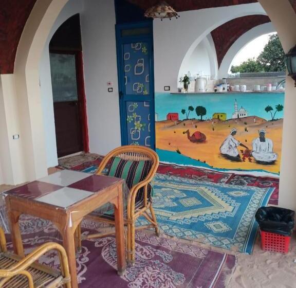 اتاق لوکس با تخت بزرگ, El Prince Guesthouse