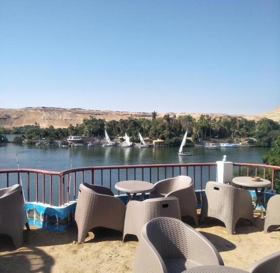 اتاق لوکس, El Prince Guesthouse