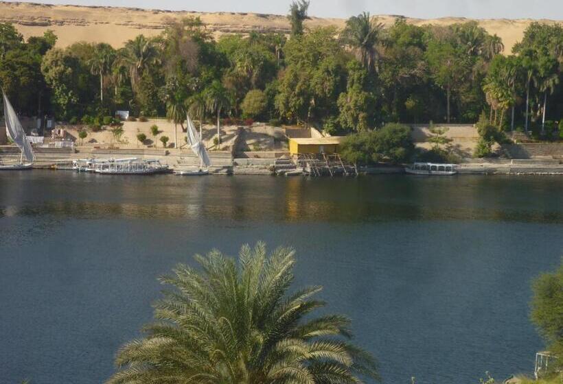 Deluxe room with river view, El Prince Guesthouse