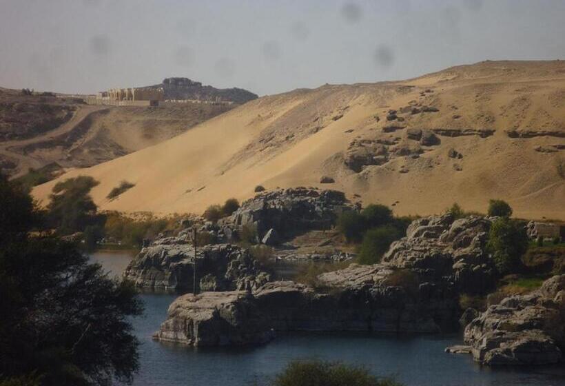 Deluxe room with river view, El Prince Guesthouse