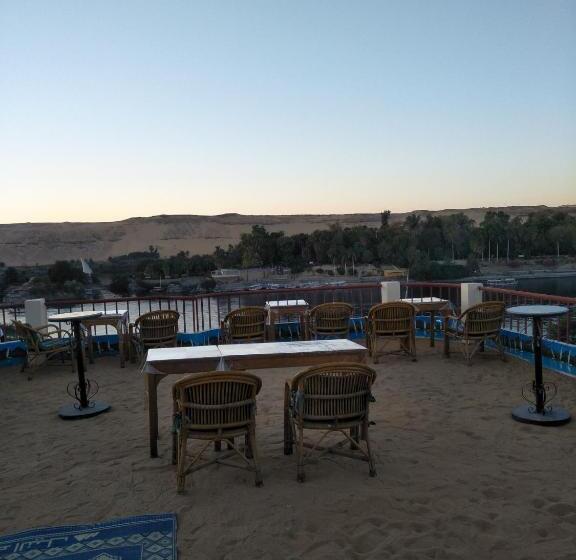 Deluxe room with river view, El Prince Guesthouse