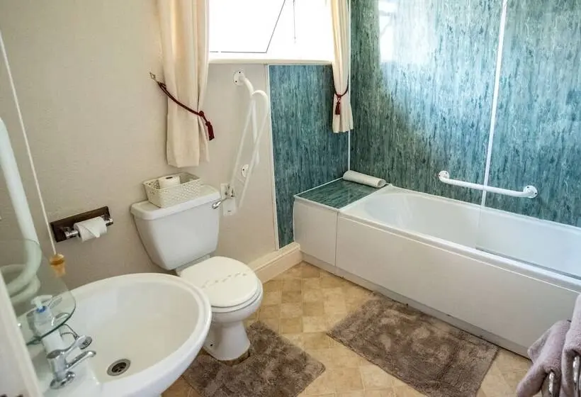 スタンダードルーム, Holcombe Guest House