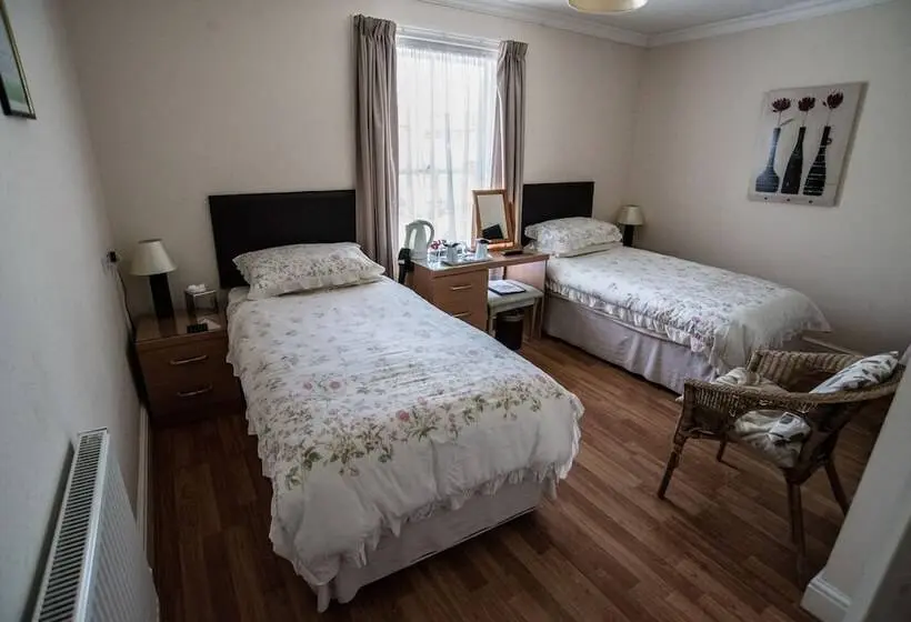 スタンダードルーム, Holcombe Guest House